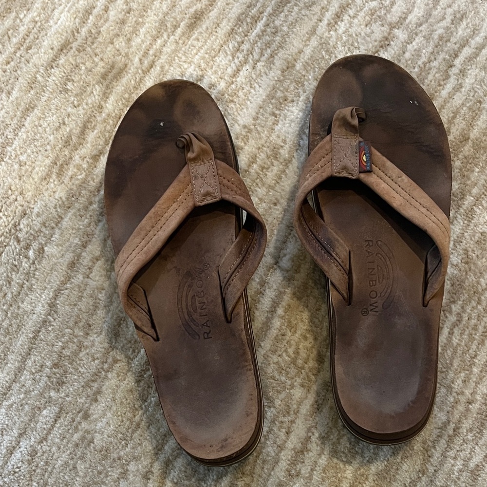Rainbow women’s Tan Leather Flip Flops size 10
